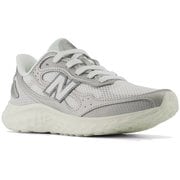 Fresh Foam Arishi v4 TIRALUX レディース ランニングシューズ Silver Metallic with Reflection and NB White 23.5cm D WARISTS4D