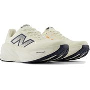 Fresh Foam X More v5 レディース ランニングシューズ Angora with sea salt and hot mango(F5) D 23cm WMORCF5D