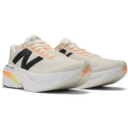 FuelCell SuperComp Trainer v3 B レディース ランニングシューズ Angora with hot mango and black 23.5cm WRCXCA4