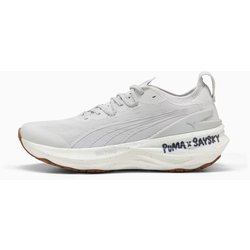 ヨドバシ.com - プーマ PUMA PUMA x SAYSKY フォーエバーラン