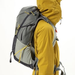 [ヒロ] 超美品 サロモンエアロトレル30L サロモン aerotrek SALOMON エアロトレック 30 ザック 30L