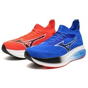 ミズノ ネオ ゼン ユニセックス ランニングシューズ アカオニ×アオオニ(04) 26.5cm J1GC2582