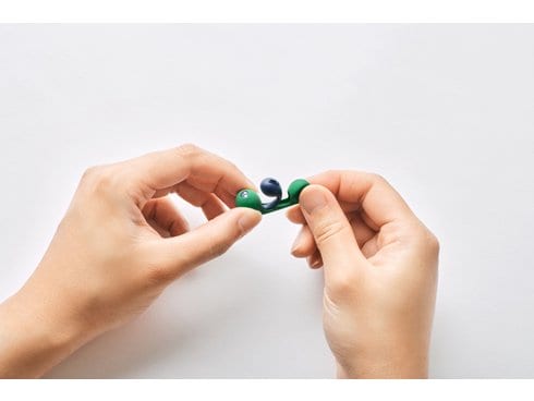 イヤカフambie AM-TW01/MCC モカと着せ替えソックスとカバー付き