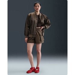エッセンシャル ウーブン ウィメンズ ハイウエスト 13cm カーゴ ショートパンツ レディース ランニングウェア ショートパンツ アイアンストーン/ホワイト（004） Mサイズ HM6983