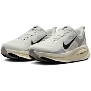 ボメロ 18 メンズ ランニングシューズ サミットホワイト/ココナッツミルク/ココナッツミルク/ブラック(101) 28.5cm HM6803