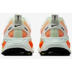 Nike ボメロ18(ベアリーボルト) 26.0 メンズ ヨドバシ.com - ナイキ NIKE ボメロ18 メンズ ランニング