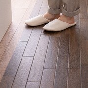 抗ウィルス・抗菌・防カビ機能付き 水拭きできるクッションフロア すべり止め付き 90×350 ダーク CFTI8134