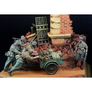 DD35277 1/35 WWII ドイツ 「急げ、急げ！」武装親衛隊兵士/荷台付三輪自転車セット 5体＋1台入 [組立式プラスチックモデル]