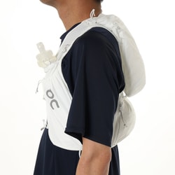 ✦未使用✦ 極軽 on ウルトラ ベスト 5L Sサイズ ホワイト Ultra Vest 5L | 無染色 & ホワイト | On 日本