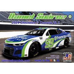 1/24 ダニエル・スアレス #99 フリーウェイ・インシュアランス シボレー カマロ NASCAR 2024 アンベター・ヘルス 400 ウィナー [組立式プラスチックモデル]