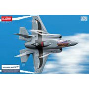 12592 1/72 F-35B ライトニングII “アメリカ海兵隊 VMFA-242 バッツ” [組立式プラスチックモデル]