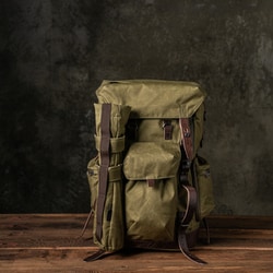 NEW City Explorerシリーズ NEW COMMANDER バックパック 21L ビンテージグリーン BNC01-VGC