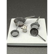 VG64018 1/35 汎用 フライパン/オイルポットセット 5個入 [プラモデル用パーツ]