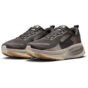 ボメロ18 メンズ ランニングシューズ ミディアムアッシュ/カレッジグレー/ペールアイボリー/ブラック(215) 25.5cm HM6803