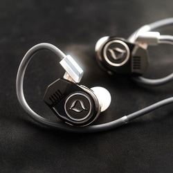 フラッグシップイヤホン 2PINリケーブル VENTURA（ベンチュラ）