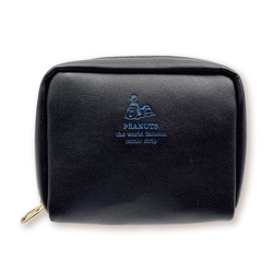 SPC-1363 PEANUTS スクエアポーチ ワンポイントエンボス スヌーピー / ブラック