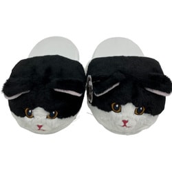 まるでネコ？！ スリッパ ハチワレ