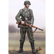 AM35331 1/35 WWII ドイツ Kar98kを持つ装甲擲弾兵兵士 [組立式プラスチックモデル]