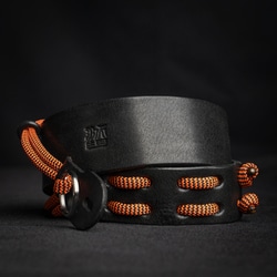 パラシューター ネックストラップ （CURA真鍮製2重リング） レザー 012 125cm ブラック＋オレンジ PA-NE-ST-CU-125-012