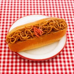 めいちゃん／やきそばパン