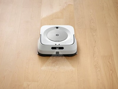 床拭きロボット掃除機がフローリングを水拭き