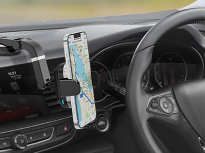 車内でワイヤレス充電したいならマウントタイプ