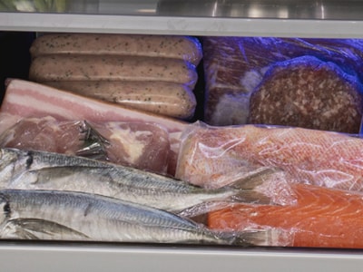 肉や魚を使う自炊派以外にも、発酵食品の保存に便利なチルドルーム