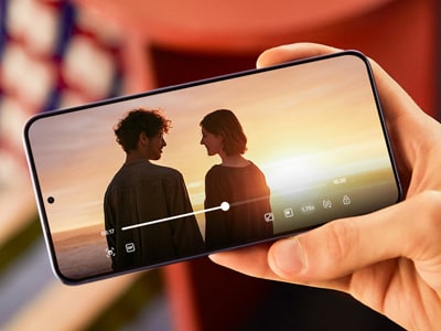 片手操作したいなら6インチ強、動画やゲームを大画面で楽しみたいなら6.7インチ以上がおすすめ