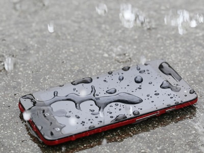 急な雨などでも安心な防水スマホ